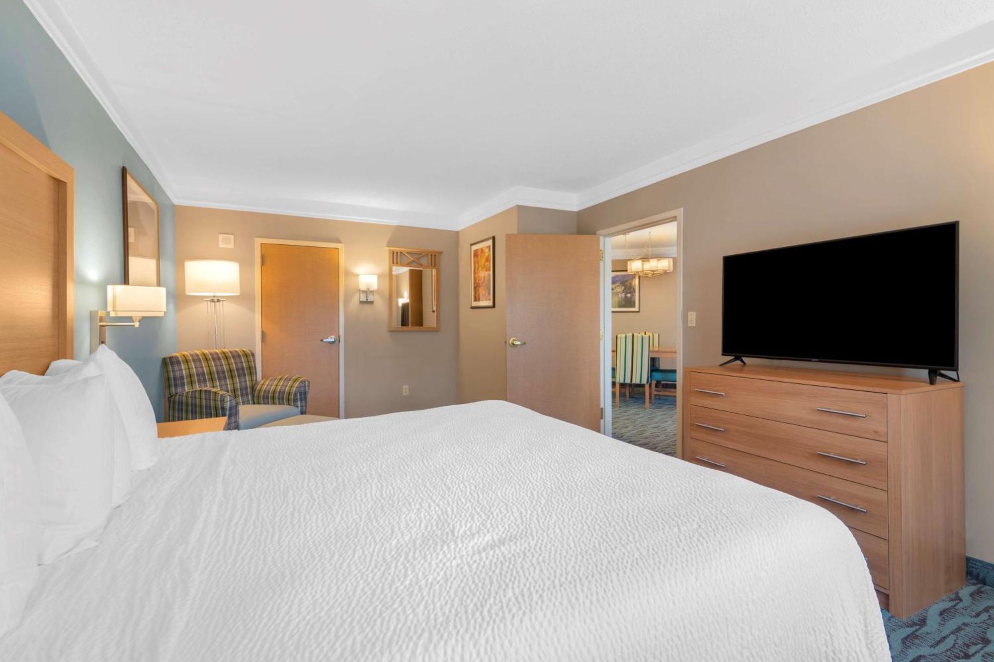 Best Western Plus Executive Court Inn & Conference Center Manchester Eksteriør billede